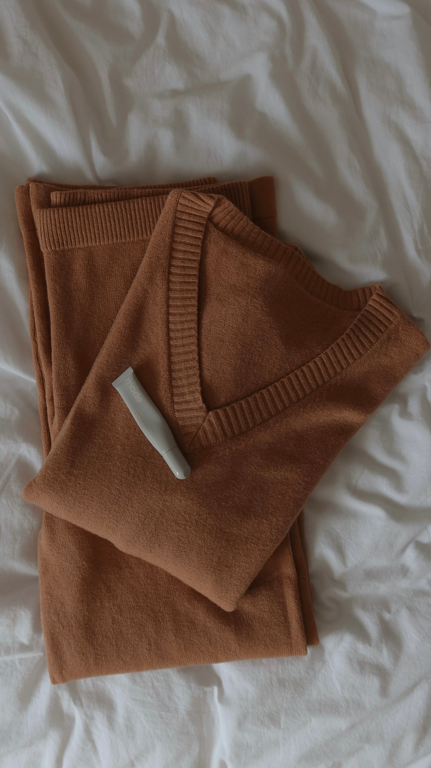 Studio Set in Camel
